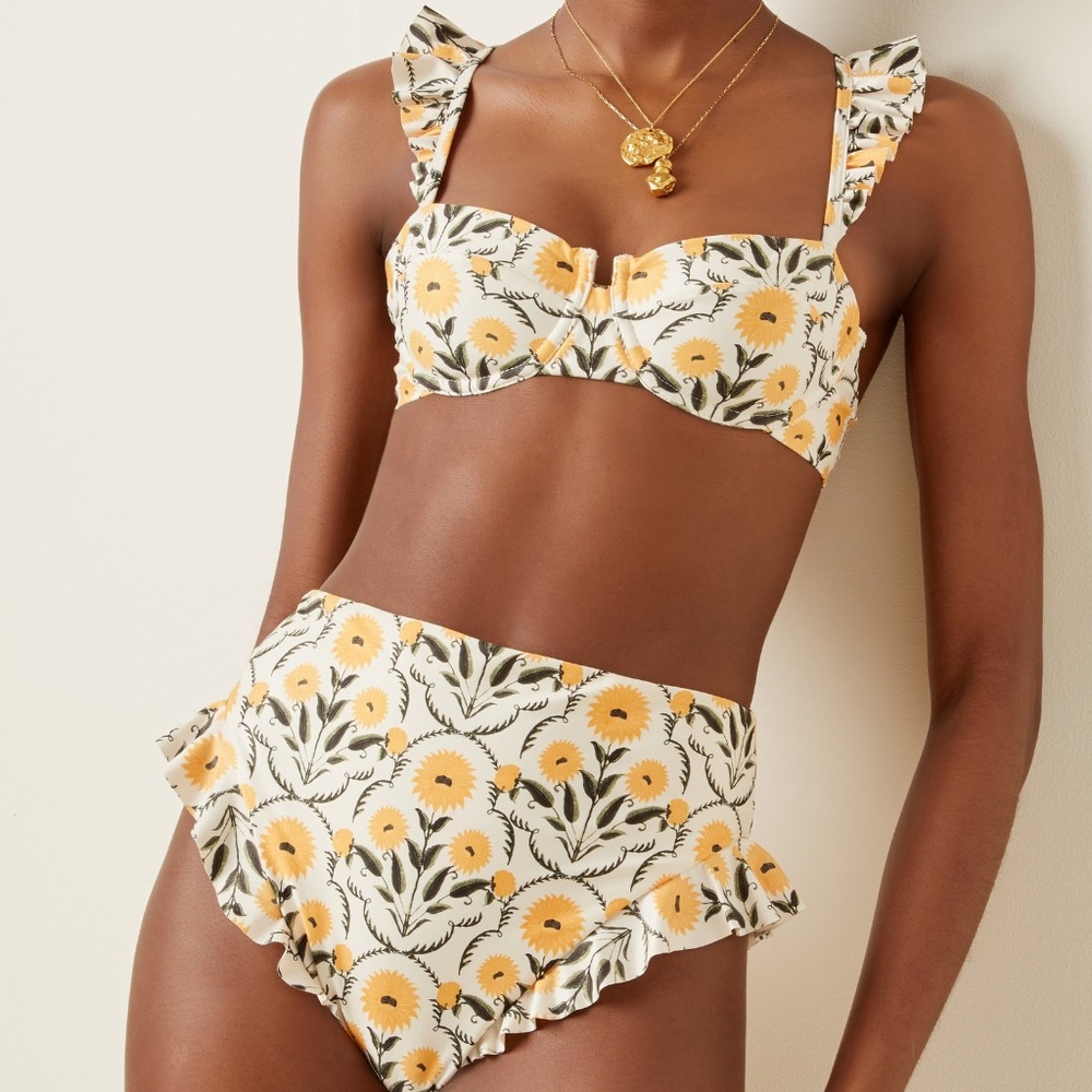 Agua by Agua Bendita Bikini (Kiwi ruffled top + Jengibre bottom) XS